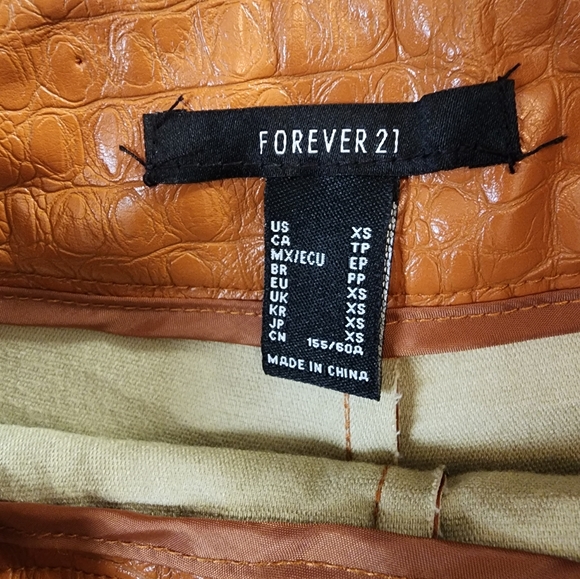 New with Tags Forever 21 Faux Crocodile Leather Skort Brown Size XS - Picture 5 of 6